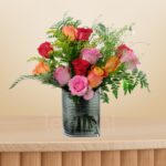 Vibrant Trio Rose Mix in Vase – Wholesale in Qatar - 1217