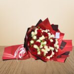 Vibrant Rose & Hypricum Arrangement – Wholesale in Qatar - 1466