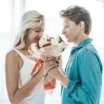 Best Flower Gifts to Surprise Your Girlfriend